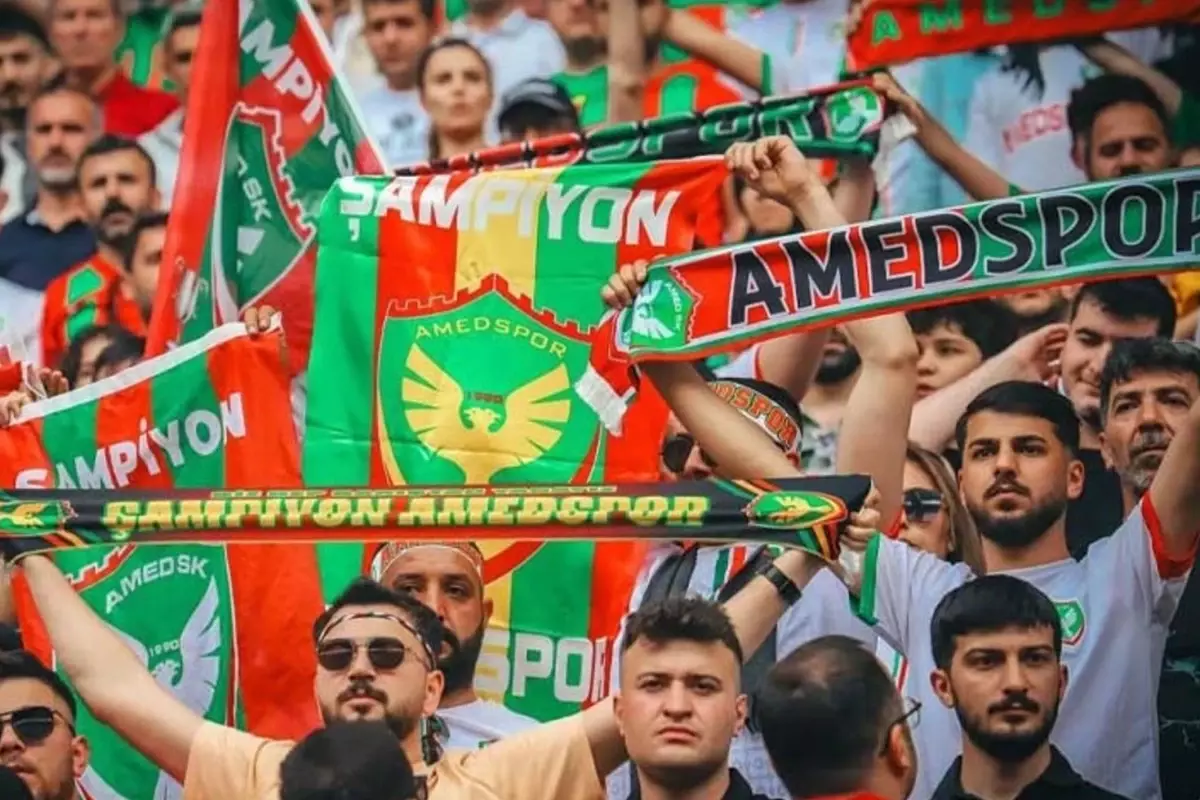 Amedspor'da gece yarısı ayrılık! Taraftarlar "Takımın başına o geçsin" diyor