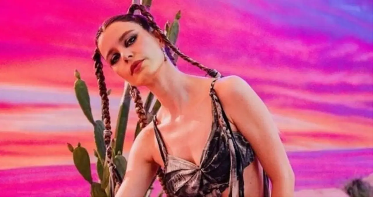 Beren Saat albüm çıkaracak mı? Beren Saat şarkıcı mı oldu, ikinci şarkısı ne zaman çıkacak?