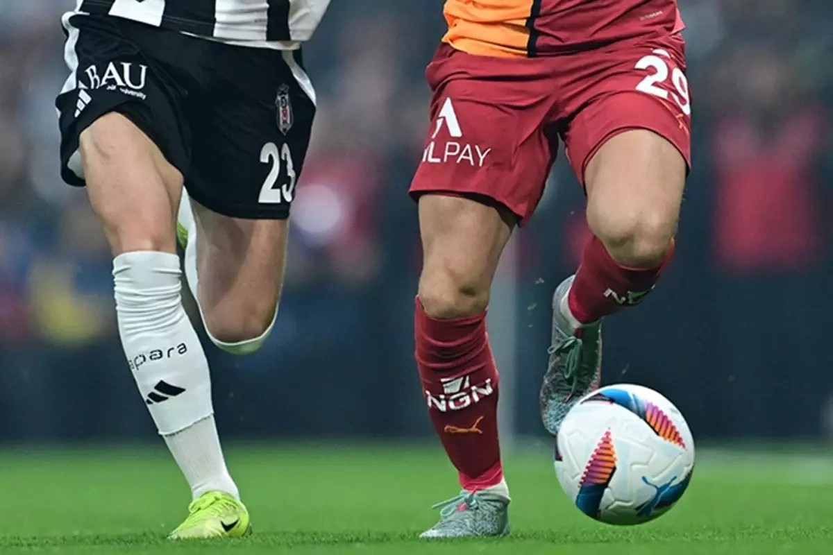 Beşiktaş - Galatasaray derbisi 7 Mart Cumartesi günü saat 20.00'de oynanacak