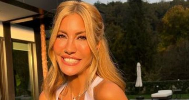 Çağla Şikel ne meditasyonu yapıyor? Çağla Şikel 11 saat karanlıkta mı kalıyor, ne açıklama yaptı? Çağla Şikel ne meditasyonu yapıyor? Çağla Şikel 11 saat karanlıkta mı kalıyor, ne açıklama yaptı?