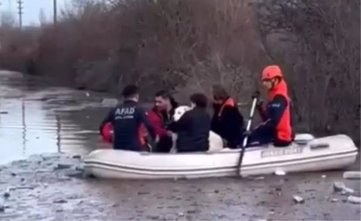 Dere yatağında mahsur kalan 5 kişi kurtarıldı