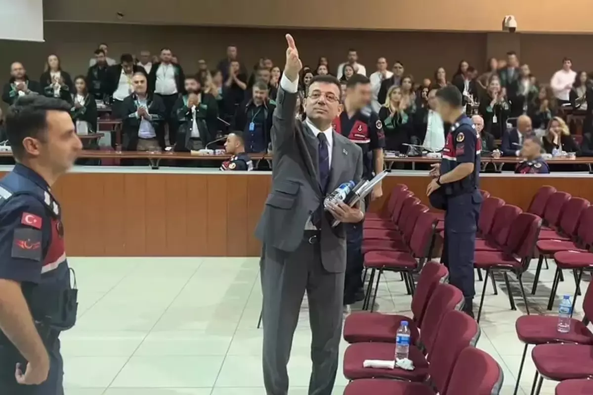 Ekrem İmamoğlu'nun yargılandığı diploma davası 6 Temmuz'a ertelendi