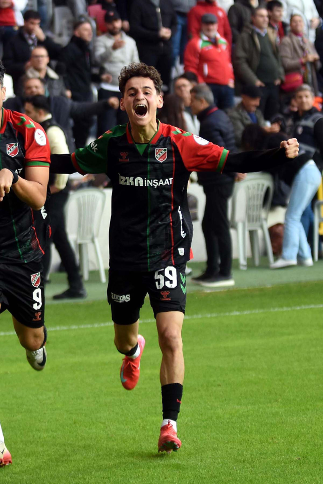 Fenerbahçe is paying the first installment for Adem Yeşilyurt, with whom they have reached an agreement