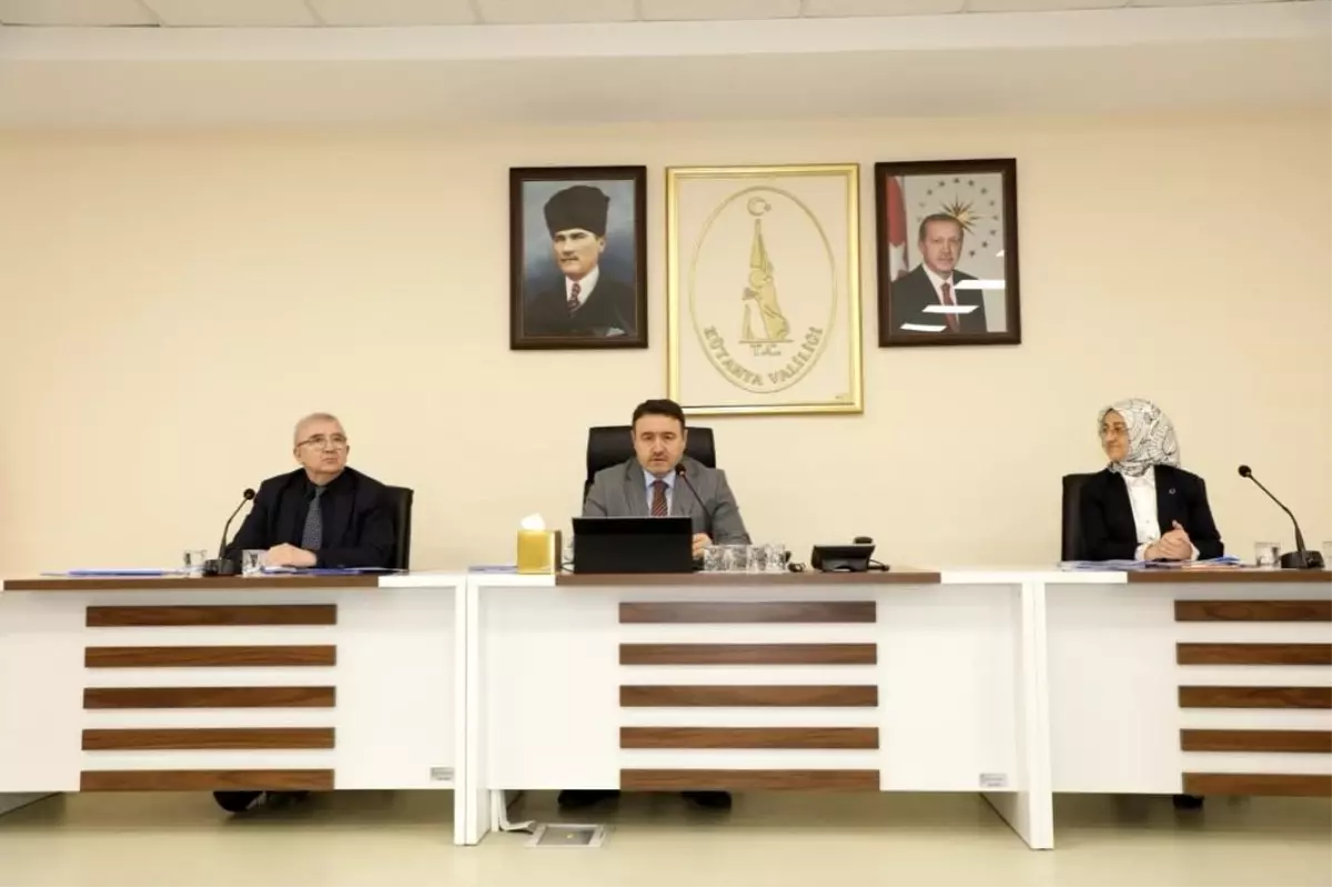 Kütahya'da kadına yönelik şiddet ve çocuk koruma çalışmaları masaya yatırıldı