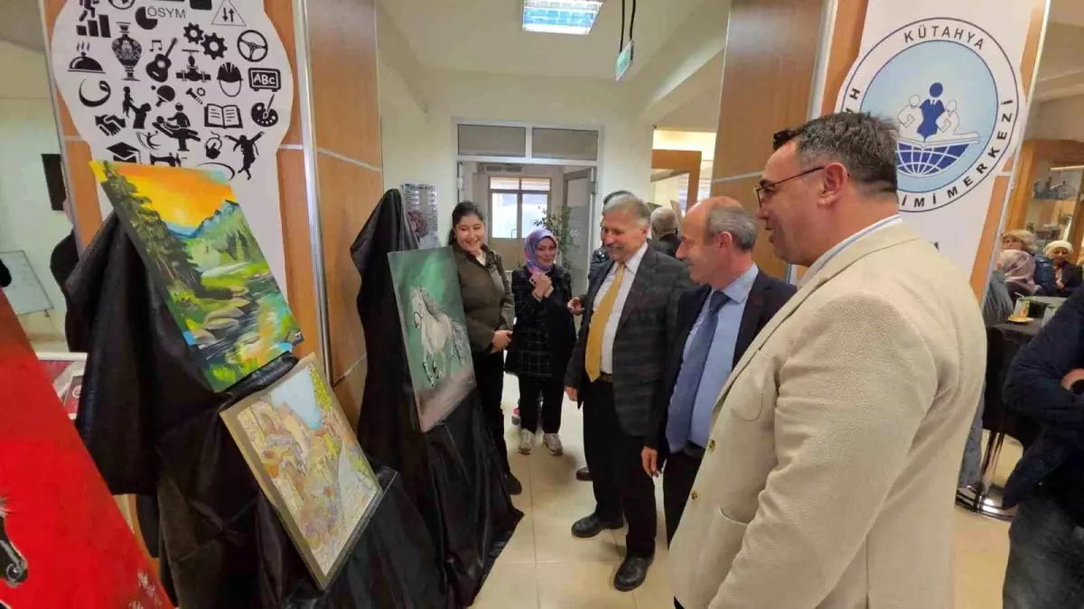 Kütahya'da resim sergisine yoğun ilgi