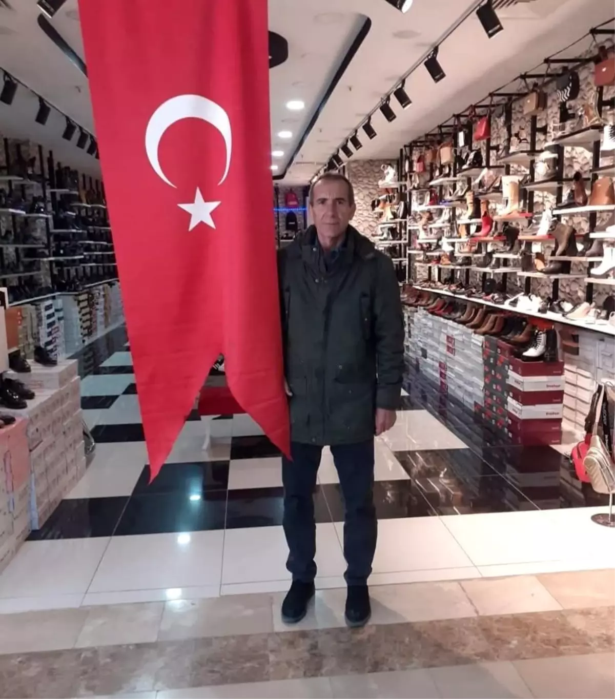 Şizofreni hastası olduğu iddia edilen şahıs, babasını bıçaklayarak öldürdü