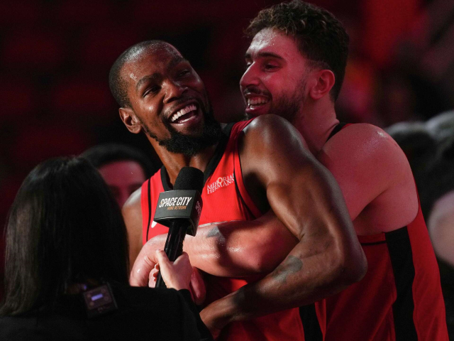 Messages with offensive language about Alperen Şengün from a teammate have emerged