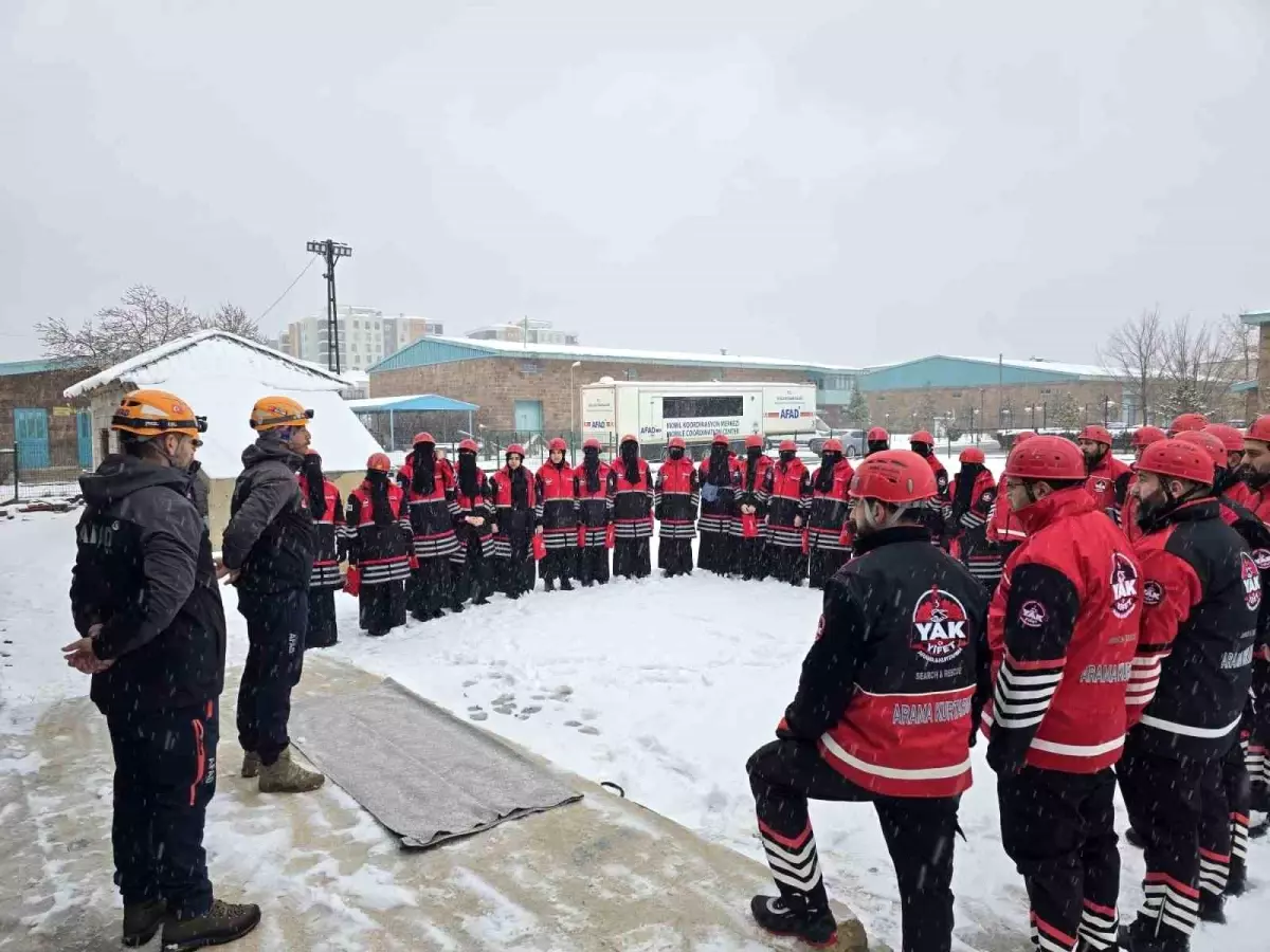 Van'da gönüllü ekip AFAD akreditasyonunu başarıyla aldı