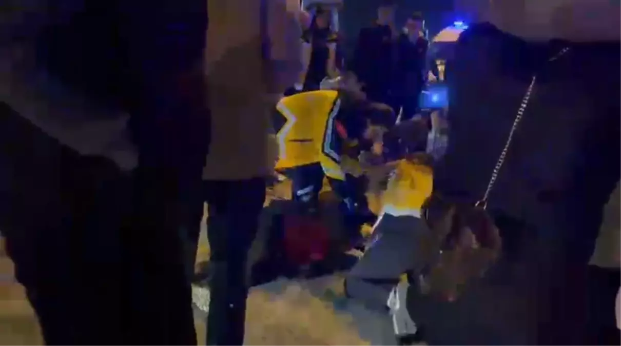 Bursa'da refüje çarpan motosikletin sürücüsü ve eşi öldü