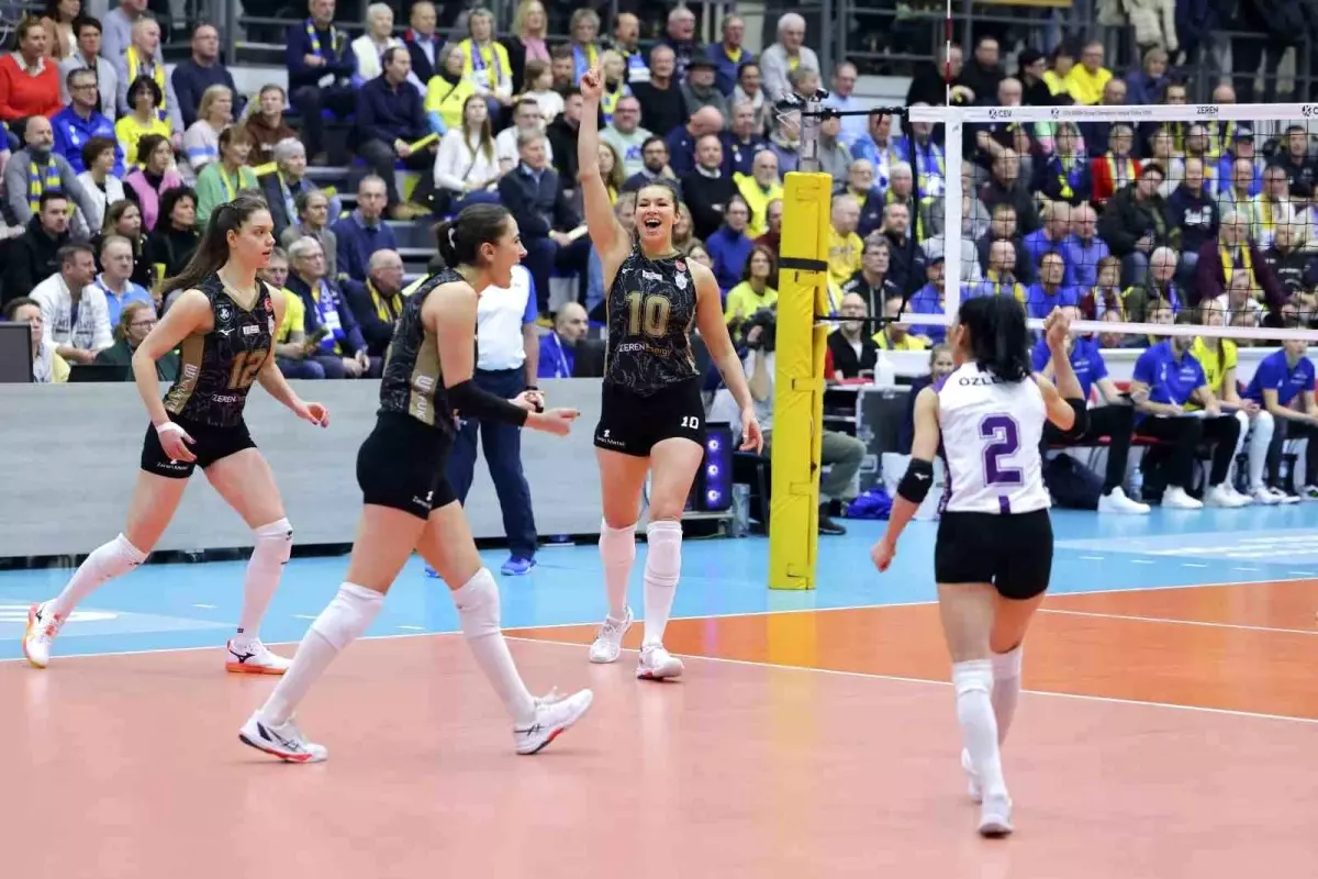 CEV Zeren Group Şampiyonlar Ligi: SSC Palmberg Schwerin: 1 Zeren SK: 3