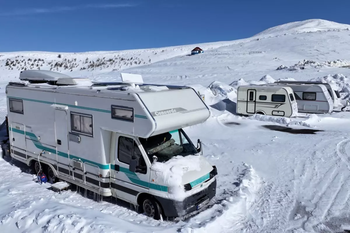 Erciyes Dağı, karavan tutkunlarının yeni kış rotası haline geldi