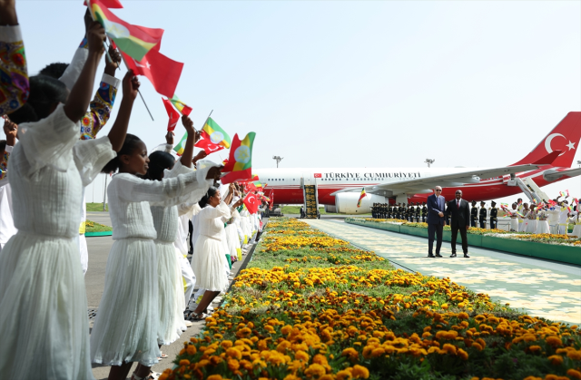 Erdoğan in Ethiopia! The music accompanying the welcoming dance is also remarkable