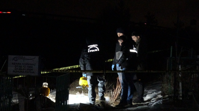 A fetus wrapped in a bag was found in the cemetery of Erzurum