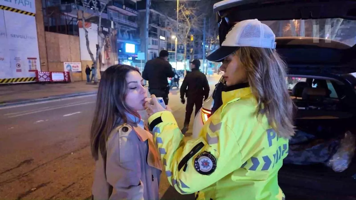 Kadıköy'de trafik magandalarına ceza yağdı