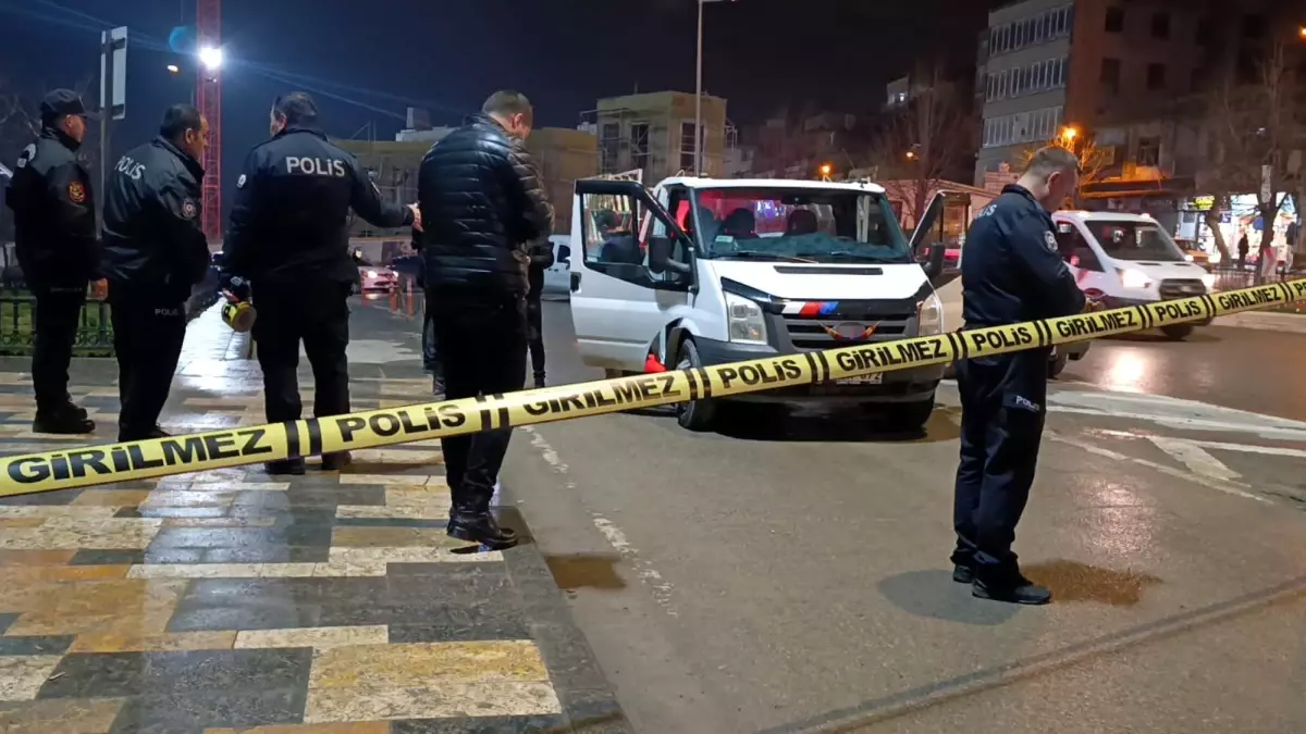 Kahramanmaraş'ta terk edilmiş kamyonet paniği