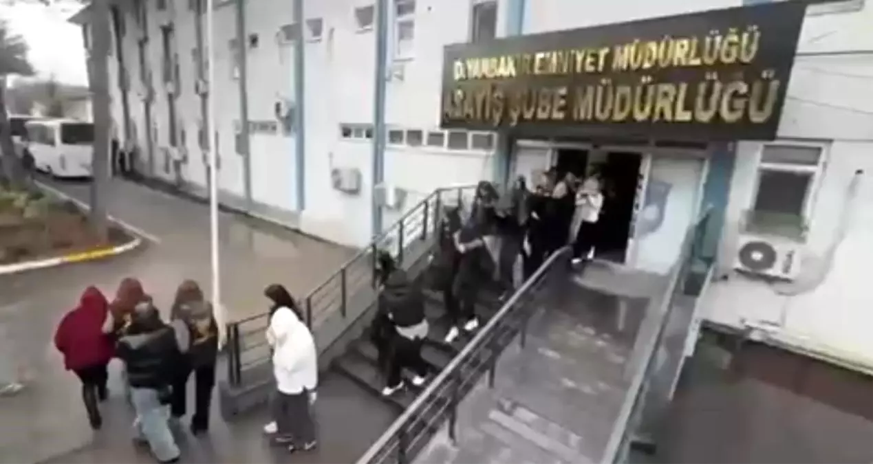 Masaj salonu görünümlü fuhuş ağına 'kadraj' operasyonu: 12 tutuklama