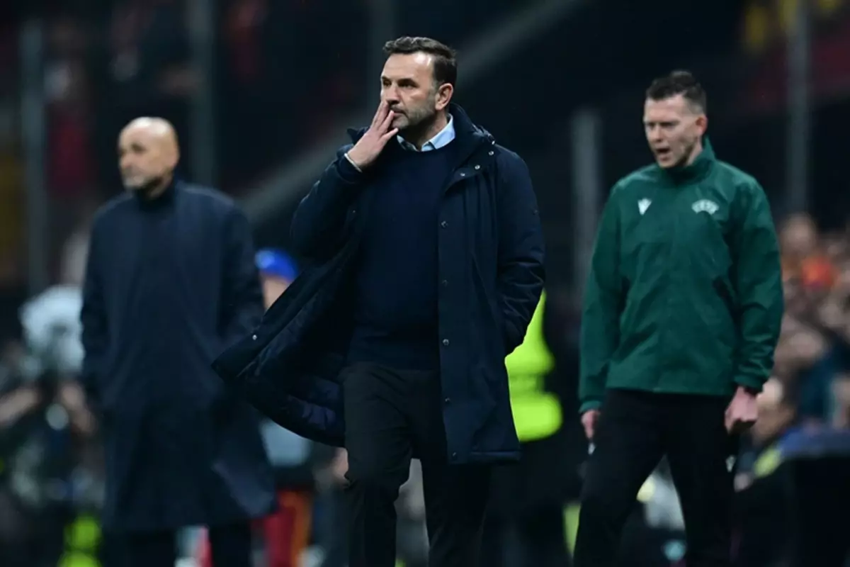 Okan Buruk çılgına döndü! Galatasaray'dan kırmızı kart itirazı