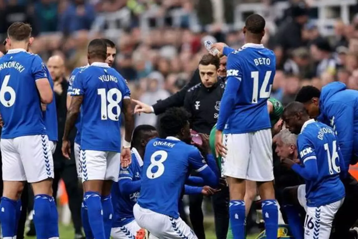 Premier Lig'de futbolculara oruçlarını açma izni verilecek