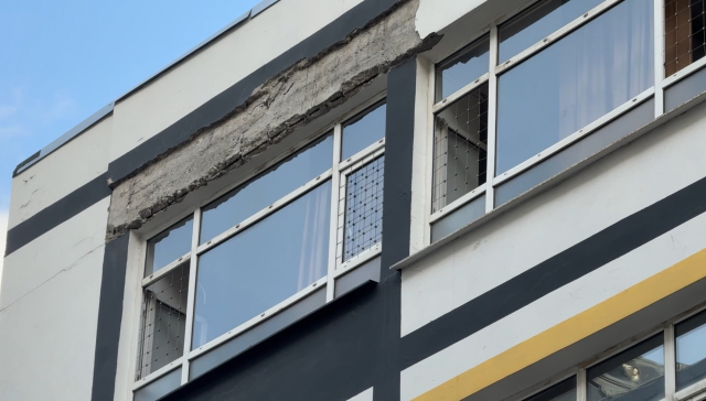 resmen baslarina tas yagdi 19574959 789 m