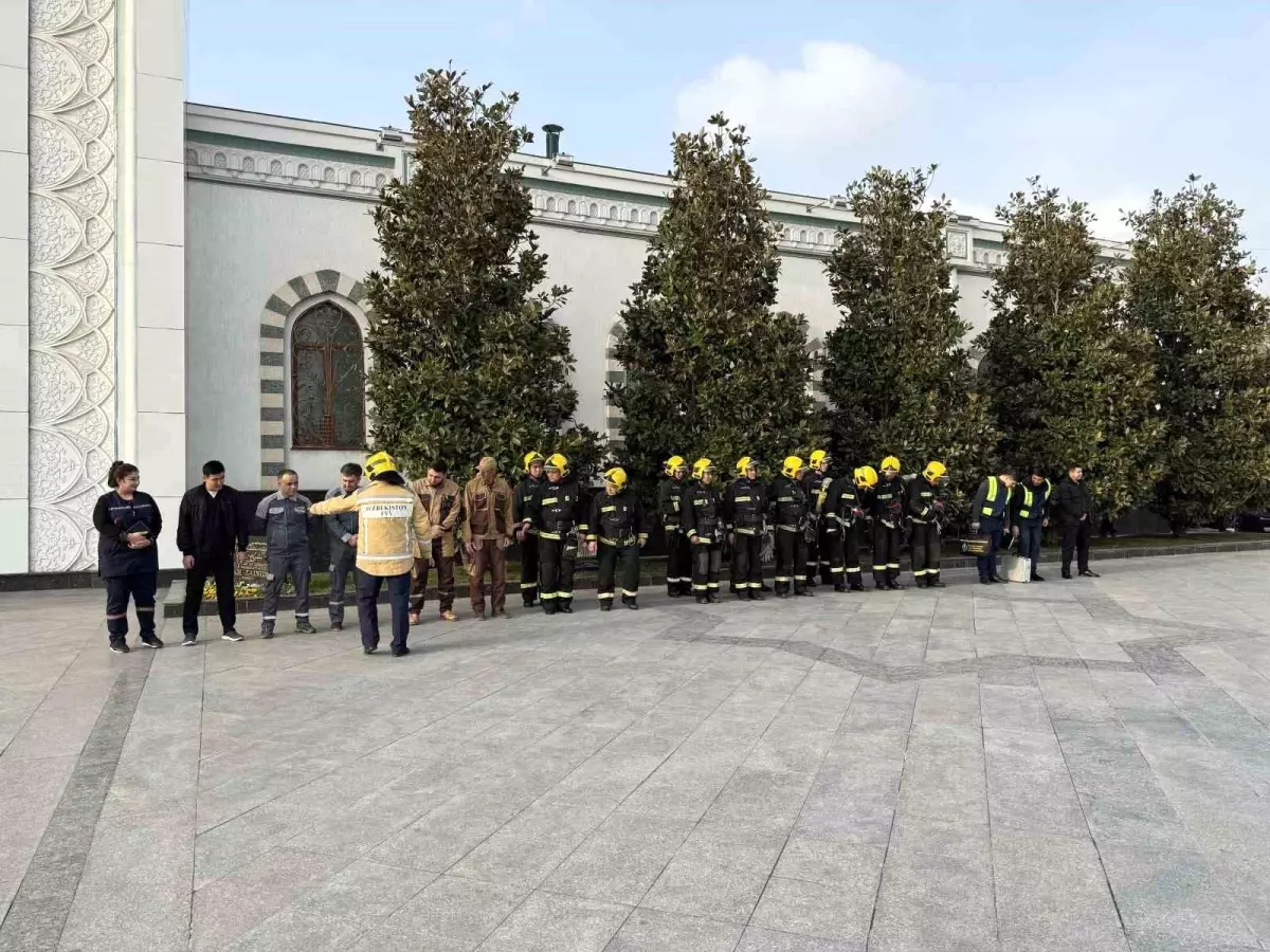 Taşkent'te Ramazan ayı hazırlıkları kapsamında camilerde acil durum tatbikatı