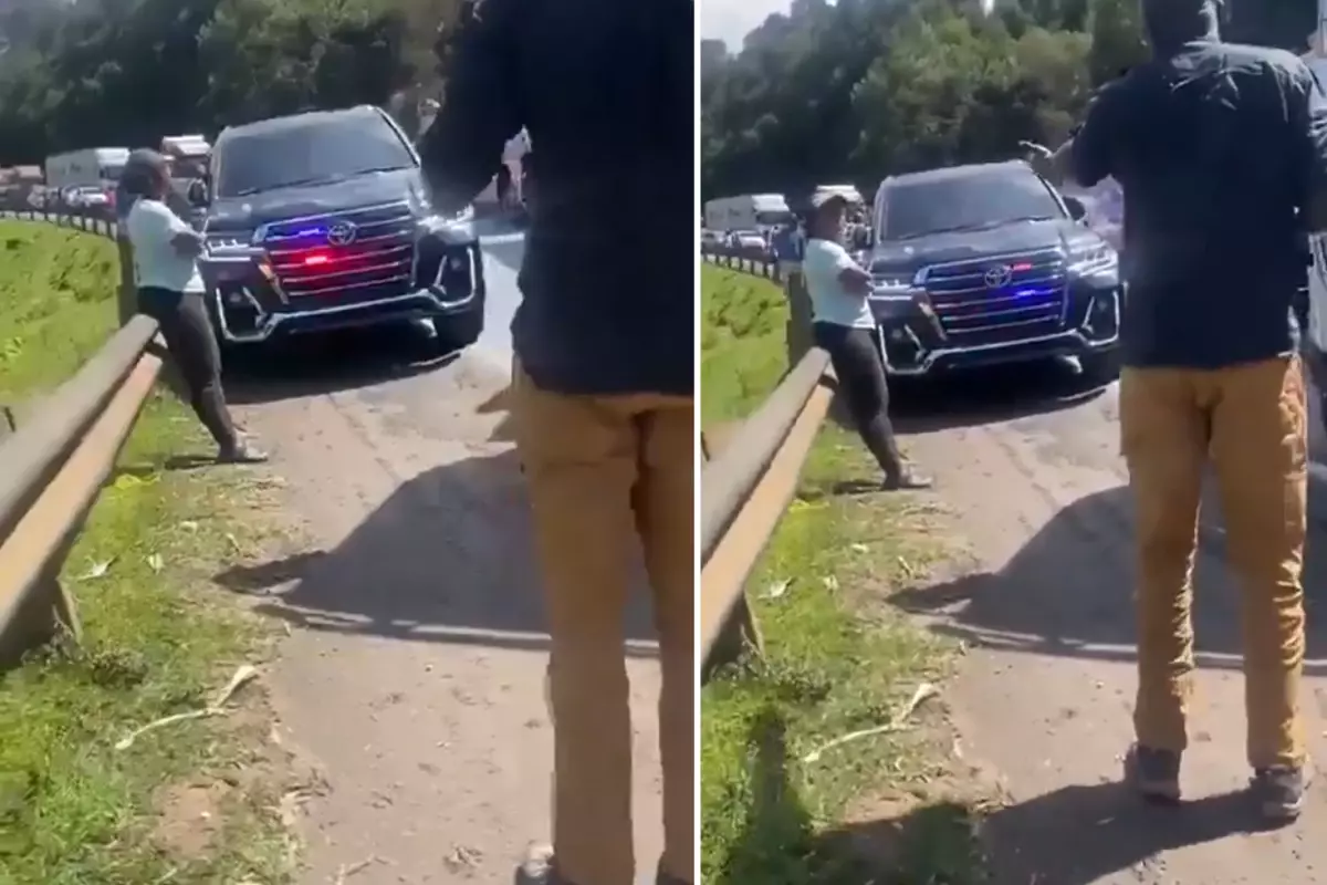 Trafiği atlatmaya çalışan çakarlı hükümet aracının önünü kesti