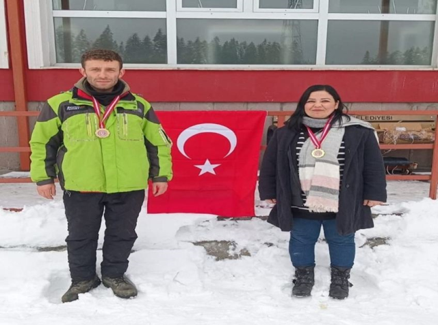 7 yil once evlendigi cocukluk askiyla kazada oldu 19578975 8110 m