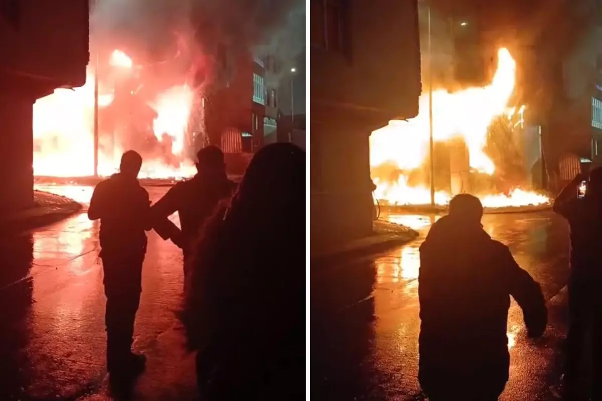 Bağcılar'da 4 katlı tekstil fabrikası alev alev yandı