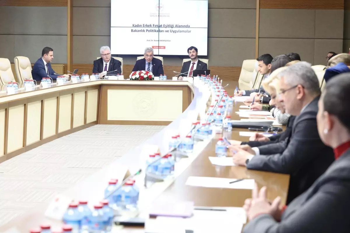 Bakan Memişoğlu: 2025'te 2 milyon 200 bin kadına ücretsiz meme kanseri taraması yaptık