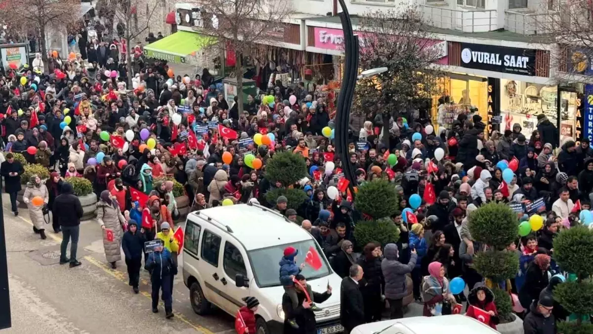 Bolu'da yüzlerce kişi 'Ramazan Alayı' yürüyüşünde buluştu