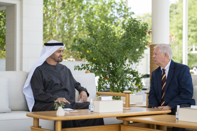 UAE leader Al Nahyan, who is claimed to have passed away, received a US senator
