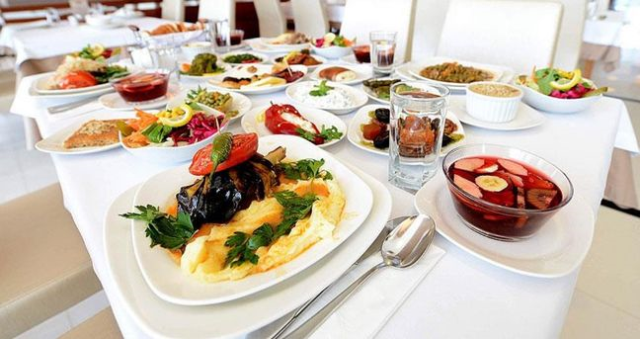 İFTAR MENÜSÜ FİYATLARI: 2026 iftar menüsü fiyatları arttı mı, dışarıda iftar menüsü fiyatları ne kadar? İFTAR MENÜSÜ FİYATLARI: 2026 iftar menüsü fiyatları arttı mı, dışarıda iftar menüsü fiyatları ne kadar?