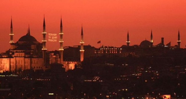 İstanbul'da ilk sahur saat kaçta? İstanbul iftar ne zaman açılacak? İmsakiye 2026 İstanbul!