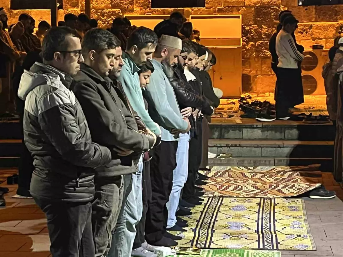 Konya'da Ramazan ayının ilk teravih namazı kılındı