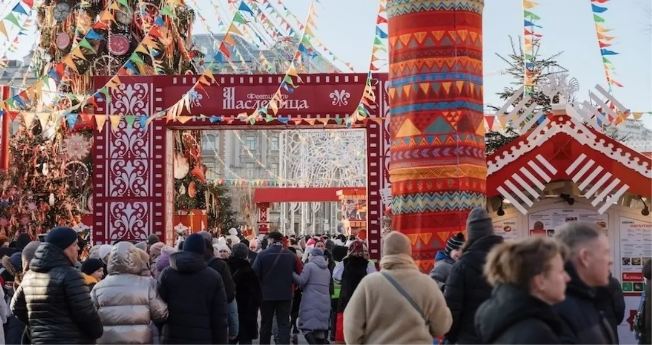 Moskova'daki Maslenitsa Festivali devam ediyor