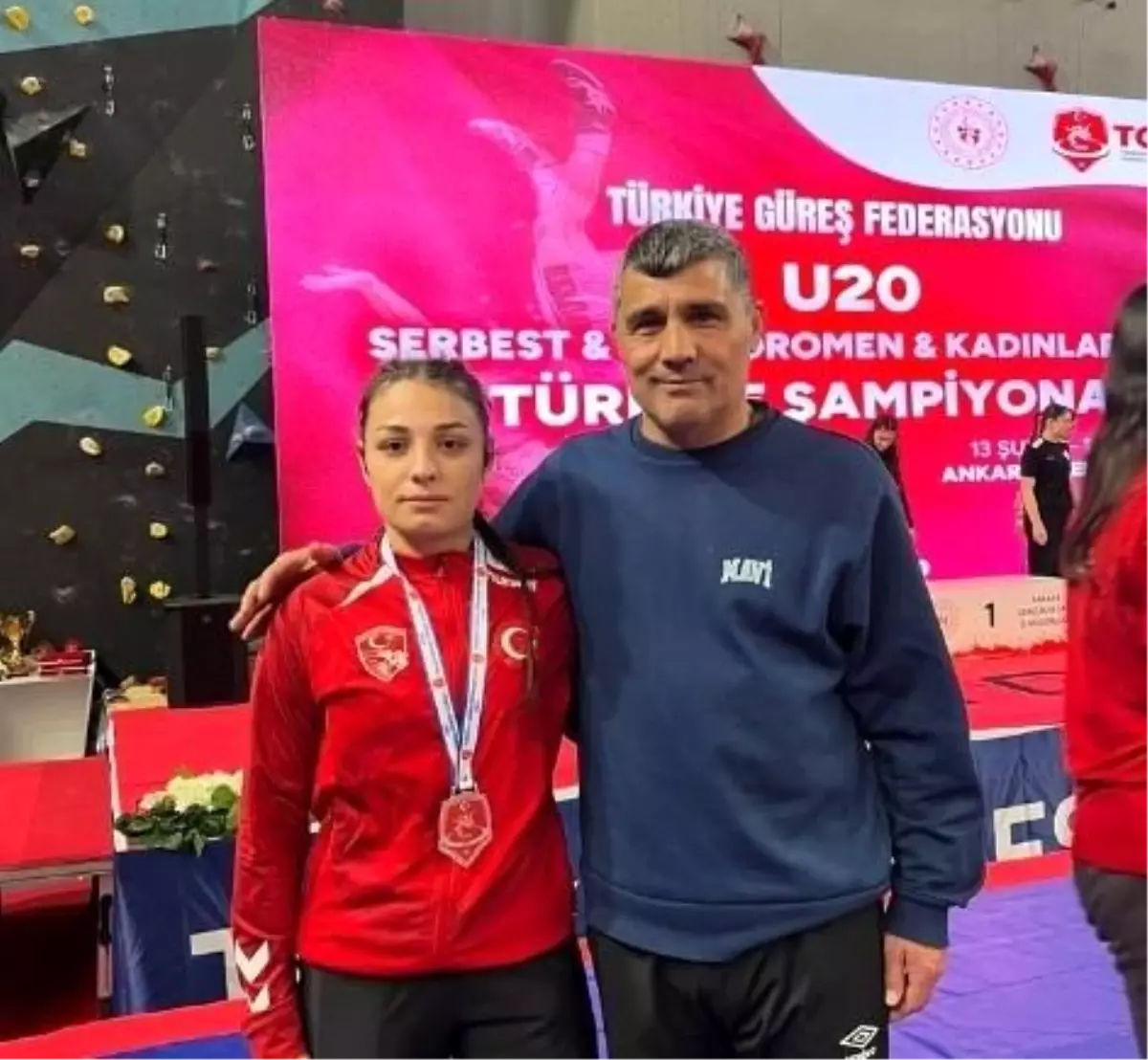 Aydınlı güreşçiler Türkiye Şampiyonası'ndan madalyalarla döndü