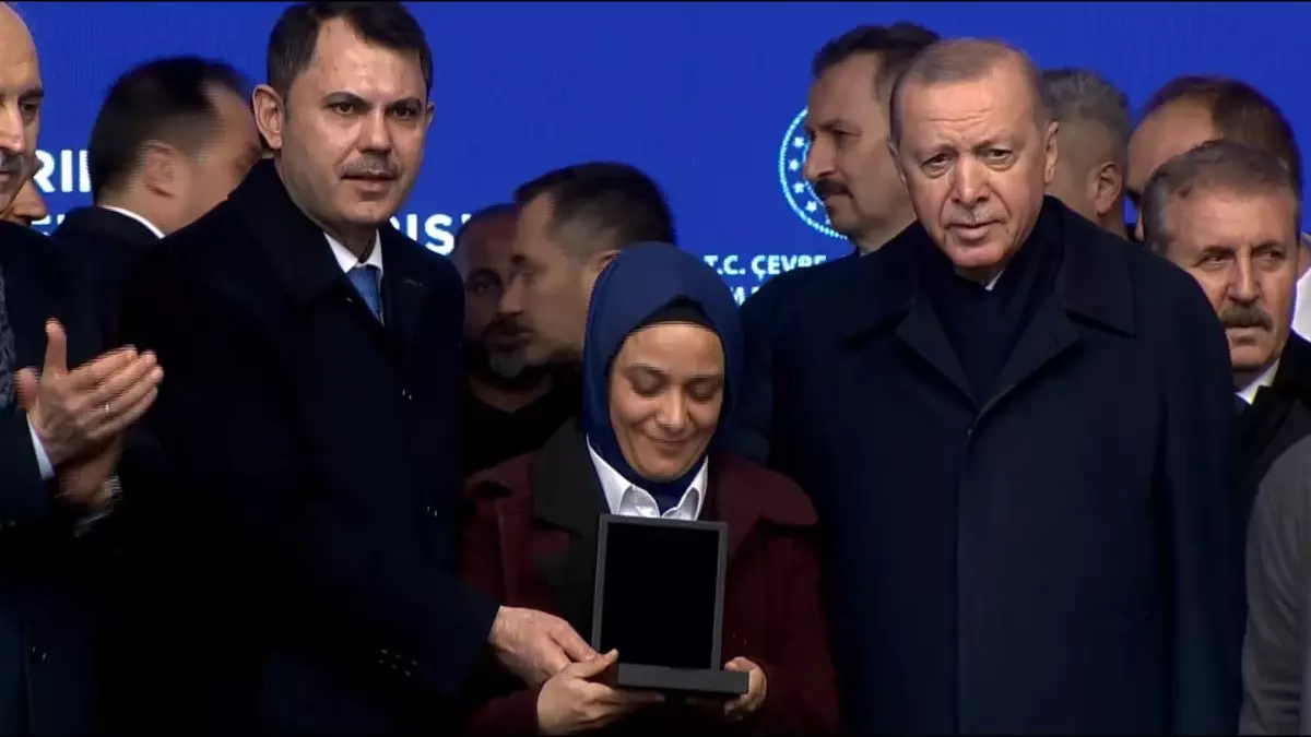 Bakan Kurum'dan Deprem Bölgesindeki Çalışmalar İçin Teşekkür Filmine Destek