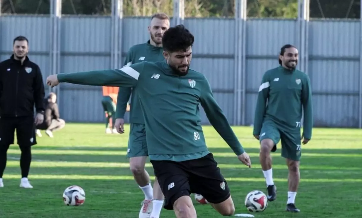Bursaspor Menemen FK maçı hazırlıklarını sürdürdü