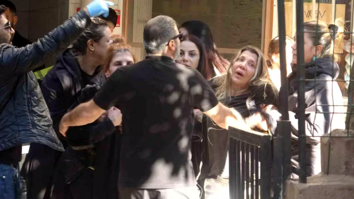 Cenaze aracını 'Özgür bunu bize nasıl yaptın' diyerek yolladı