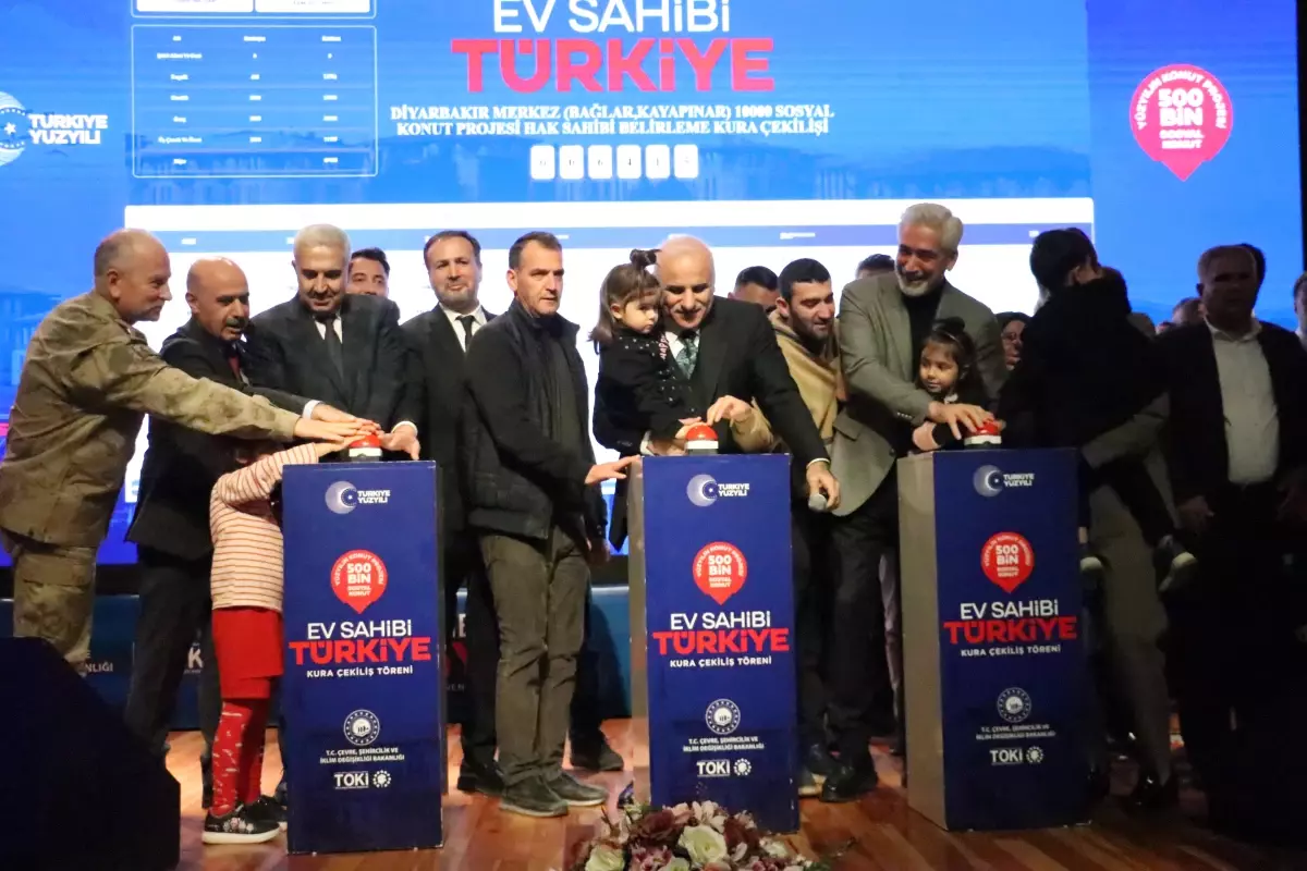 Diyarbakır'da 12 Bin 165 Konut Kura Çekimi Yapıldı