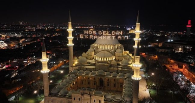 İFTAR CANLI GERİ SAYIM: İstanbul iftara kaç saat kaldı? 19 Şubat bugün iftar saat kaçta?