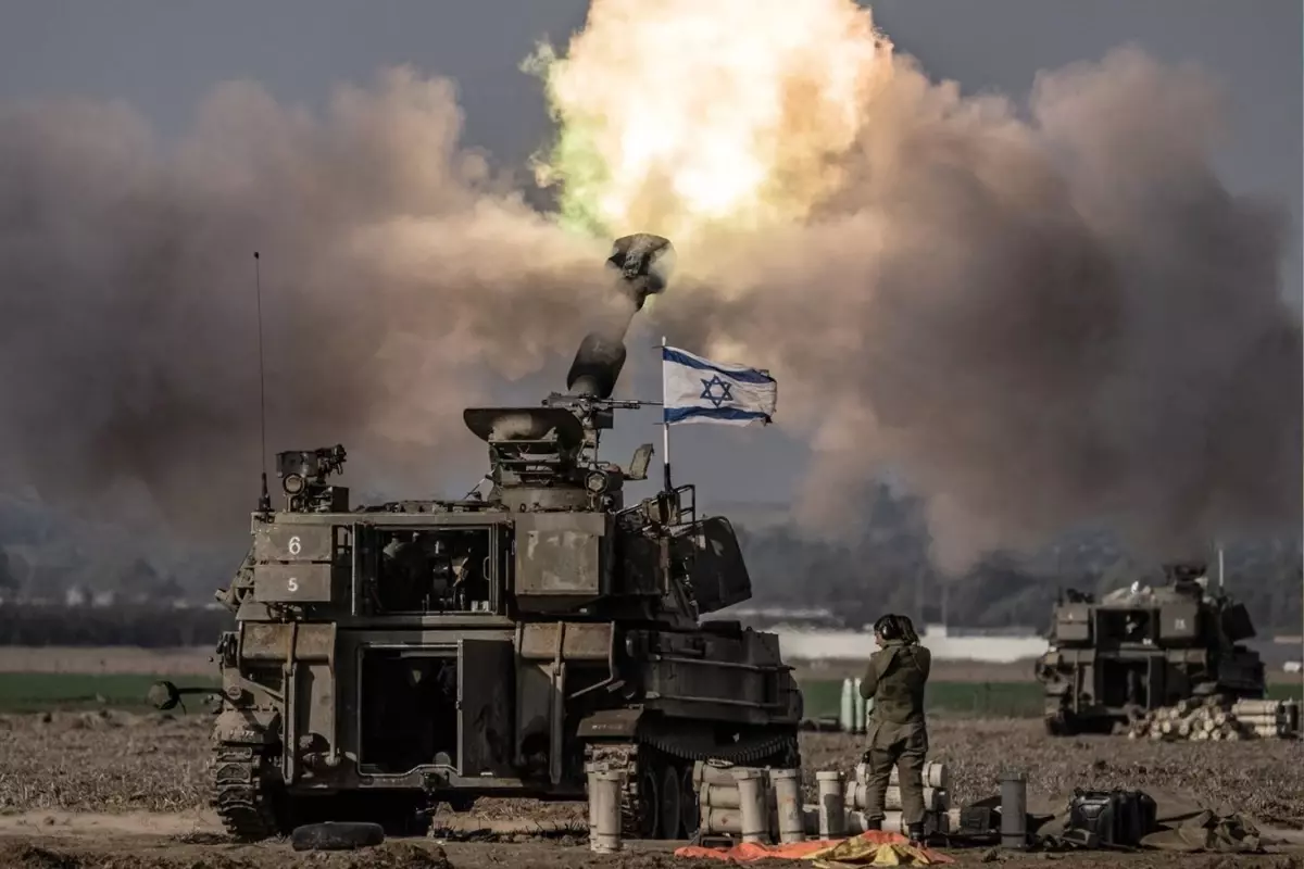 İsrail Lübnan'ın çok sayıda noktasına saldırdı