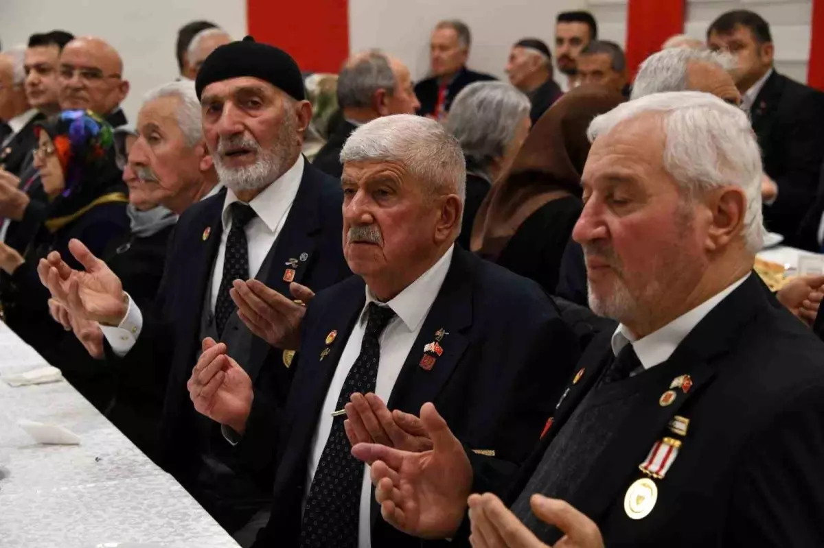 Kastamonu'da Ramazan İftarı Şehit Aileleri ve Gazilerle Gerçekleşti