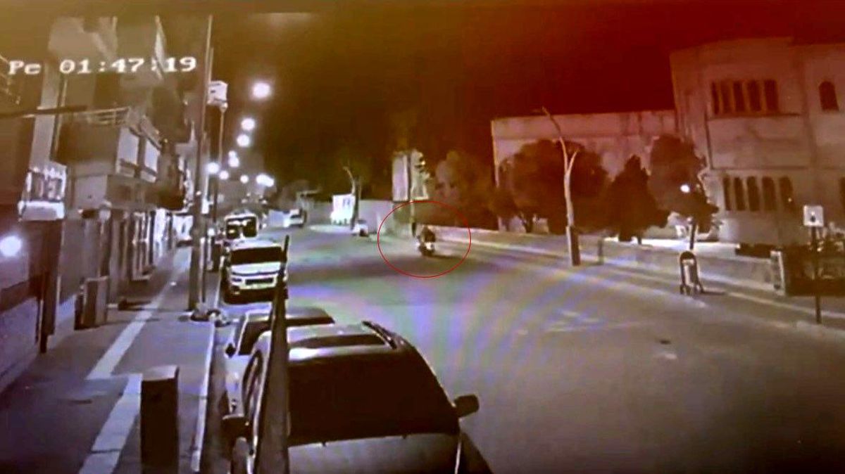 Mardin'de motosikletin kadına çarpma anı güvenlik kamerasına yansıdı