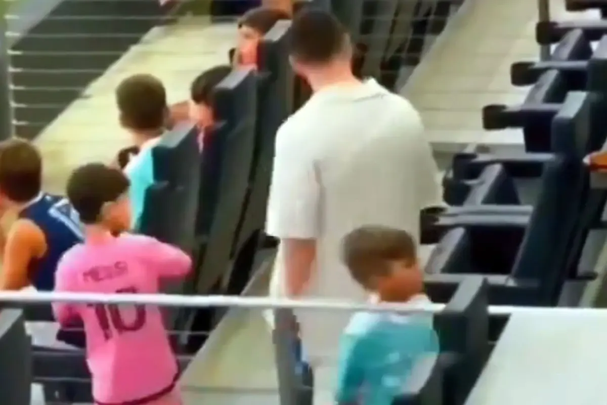 Messi'ye selam vermeden geçince annesi devreye girdi