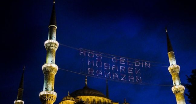 Niyet etmeden oruç tutulur mu, niyet etmeyi unutursak ne yapmamız lazım? Niyet etmeden tutulan oruç kabul olur mu, ne zaman, nasıl niyet edilir?