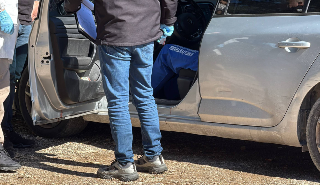 The anesthesia technician who finished his shift was found dead in his car; his wife was in tears