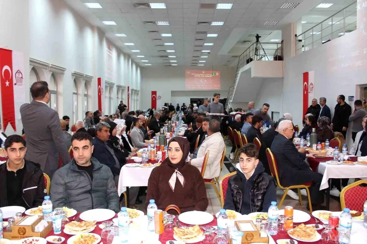 Siirt'te şehit ve gazi aileleri onuruna iftar yemeği verildi