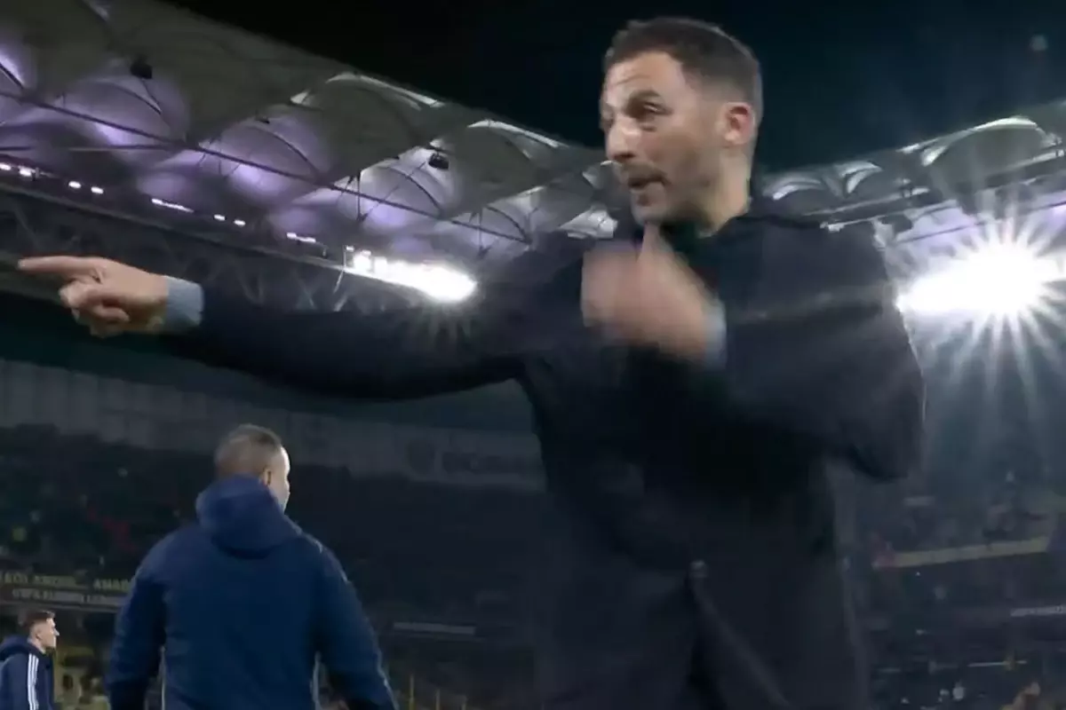 Sinirden küplere bindi! Maç sonuna damga vuran anlar