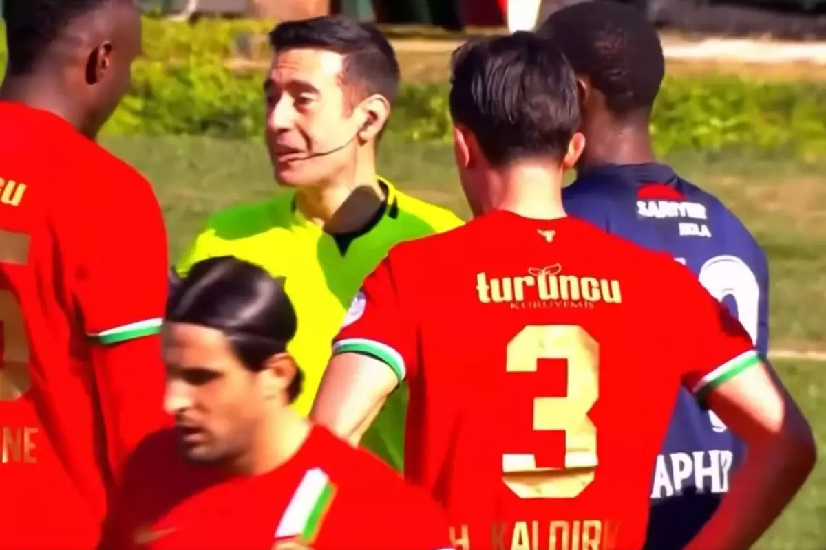 TRT spikerinden Amedspor'a gösterilen kırmızı karta tepki: Anlayamadım