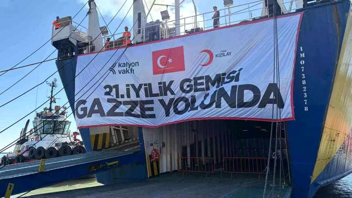 Türk Kızılay'ın 'İyilik Gemisi' Ramazan'ın ilk gününde Gazze'ye uğurlandı